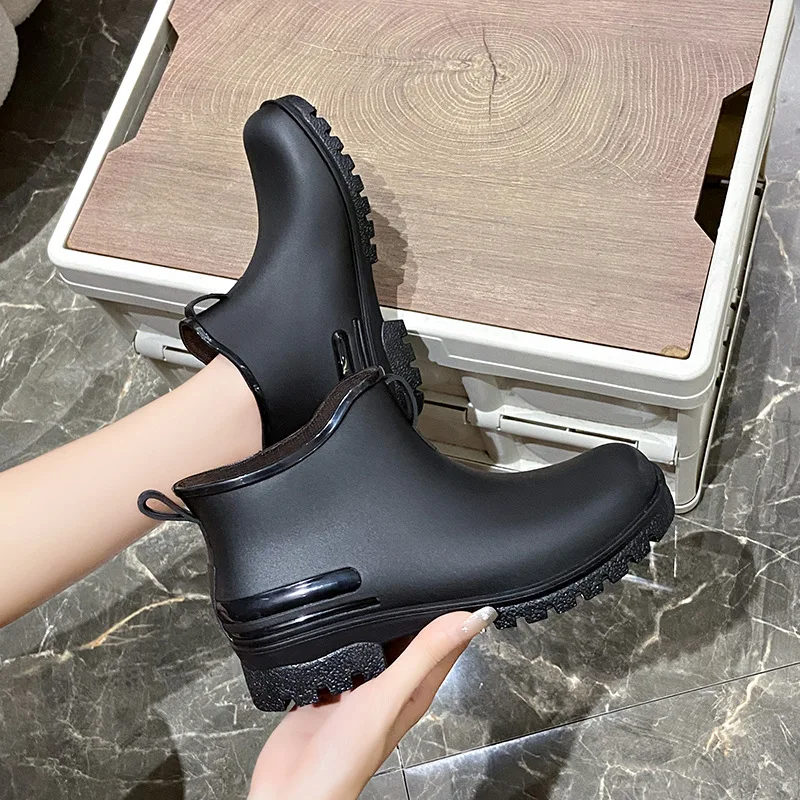 カップルファッションレインブーツ屋外防水耐摩耗性靴女性釣りキ - Women'S Fashion Rain Boots のレビューと価格